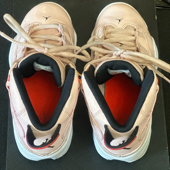 Jordan 6 rings girls shoes - Picture 3 of 6